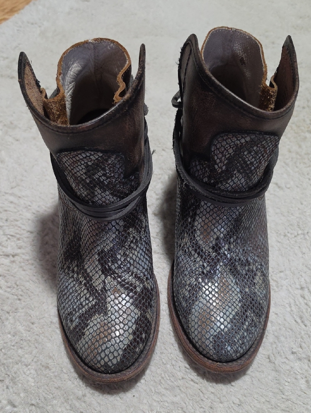 FREEBIRD Casey - Size 9 Leather Ankle Boots